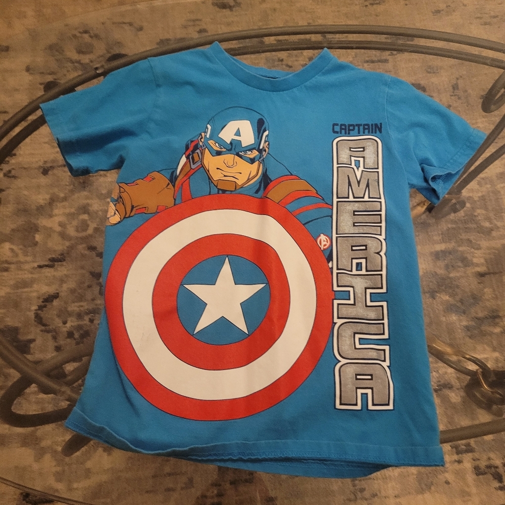 Marvel size 10/12 captain America tshirt